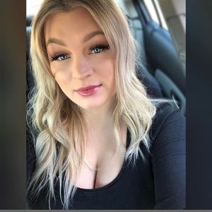 Meet your Posher, Holly